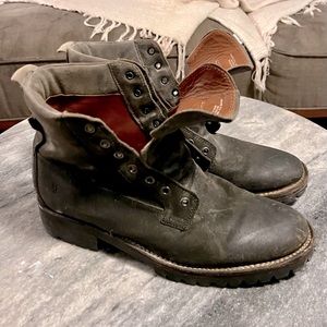 Men’s 10.5 Frye boots